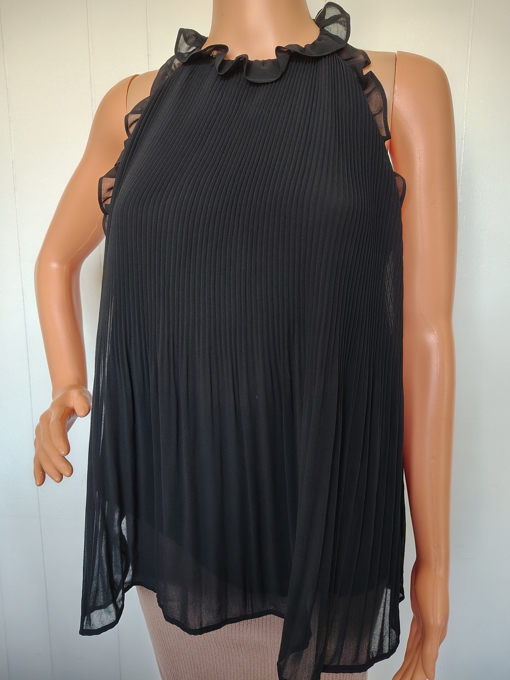 Zara Black Pleated Ruffle Halter Camisole Size M.